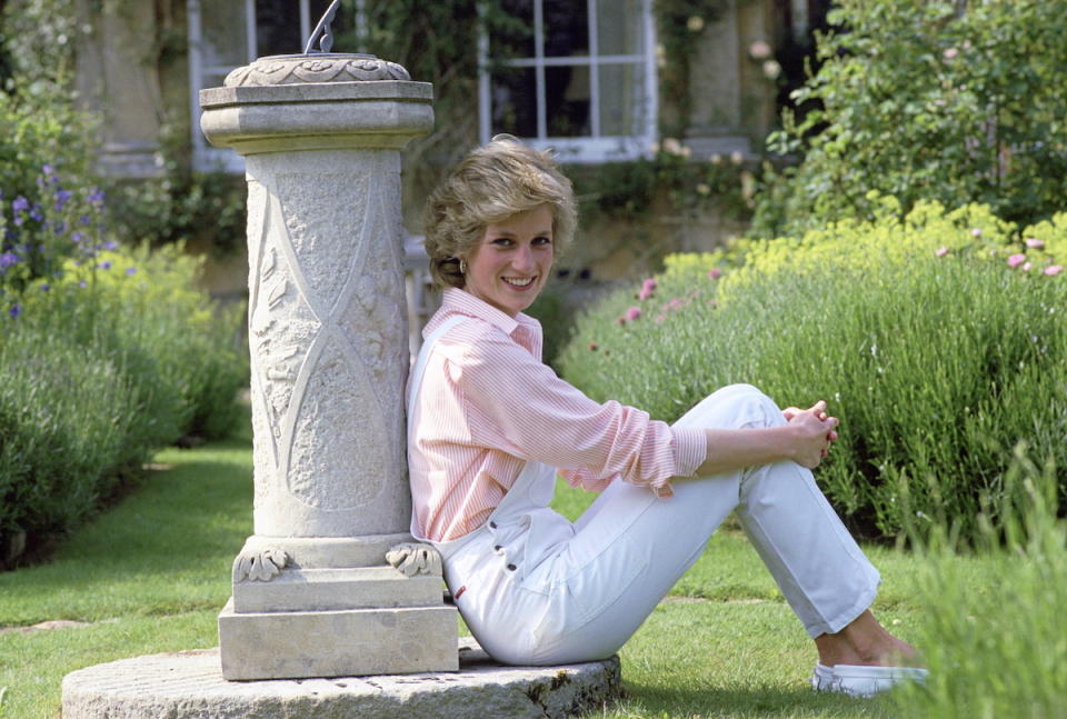 <p>This chic shot in white overalls, taken at Diana’s home at Highgrove House, looks like it could have been taken just last week. (Photo: Tim Graham/Getty Images) </p>