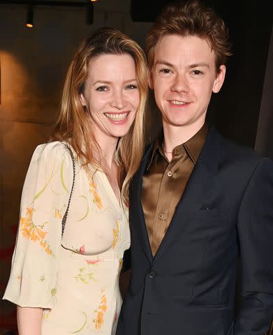 “Love, Actually” star Thomas Brodie-Sangster marries “Westworld” alum ...