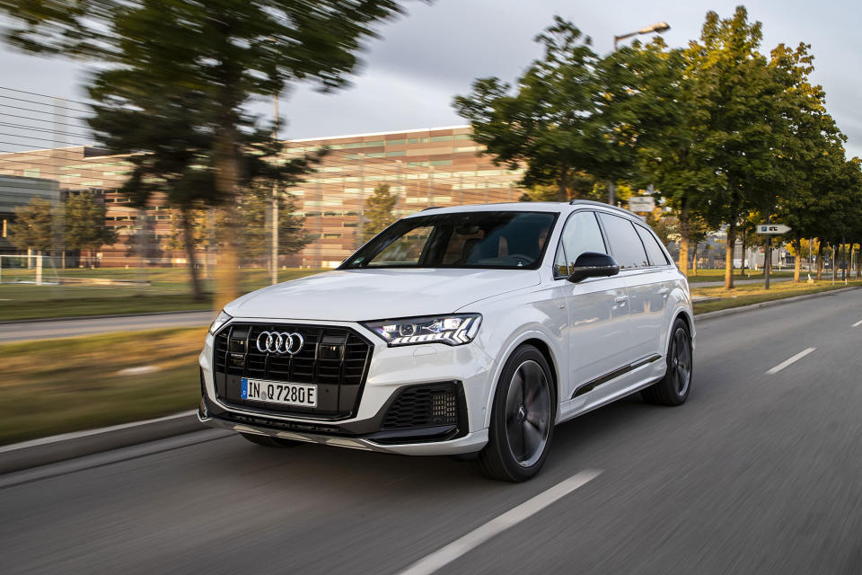 Q7 55 TFSI e quattro 與 Q7 60 TFSI e quattro 補齊 Q7 車系中 PHEV 動力的空缺