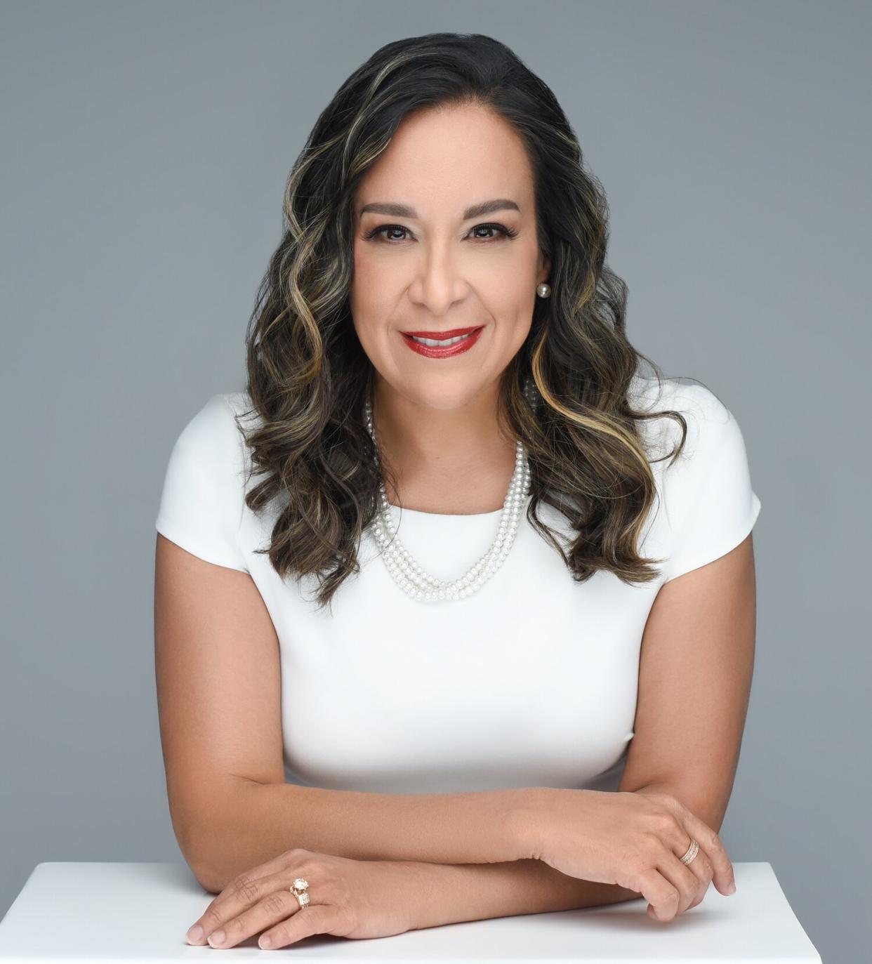 Monica De La Cruz