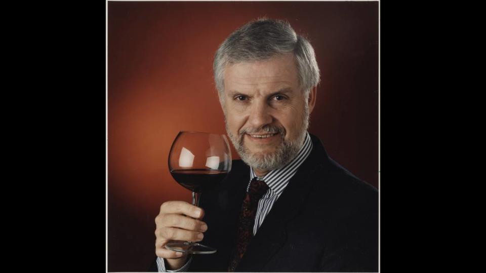 Fred Tasker, a former Miami Herald reporter, was a professional wine judge for national and international wine competitions and served on the tasting panel of Wine News magazine. 