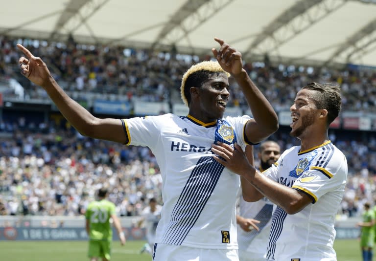 Zardes scores 2 goals, Crew beat Fire 2-0