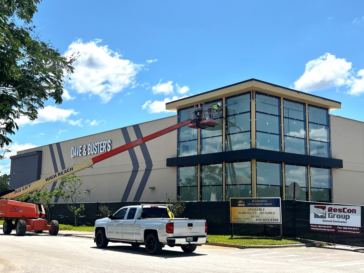 The Dave & Buster's is located at 2270 SW Gatlin Blvd in Port St. Lucie, Fla. The 25,000-square-foot restaurant and arcade is in Gatlin Plaza, next door to Home Depot.