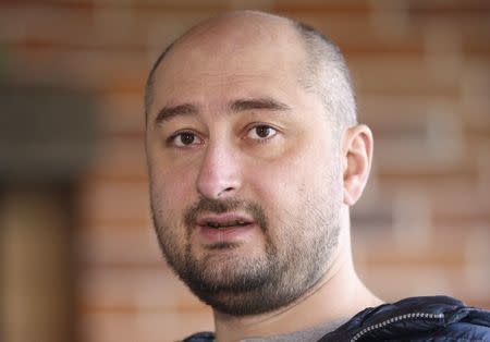 FILE PHOTO: Russian journalist Arkady Babchenko attends an interview in Kiev, Ukraine November 14, 2017. REUTERS/Vitalii Nosach