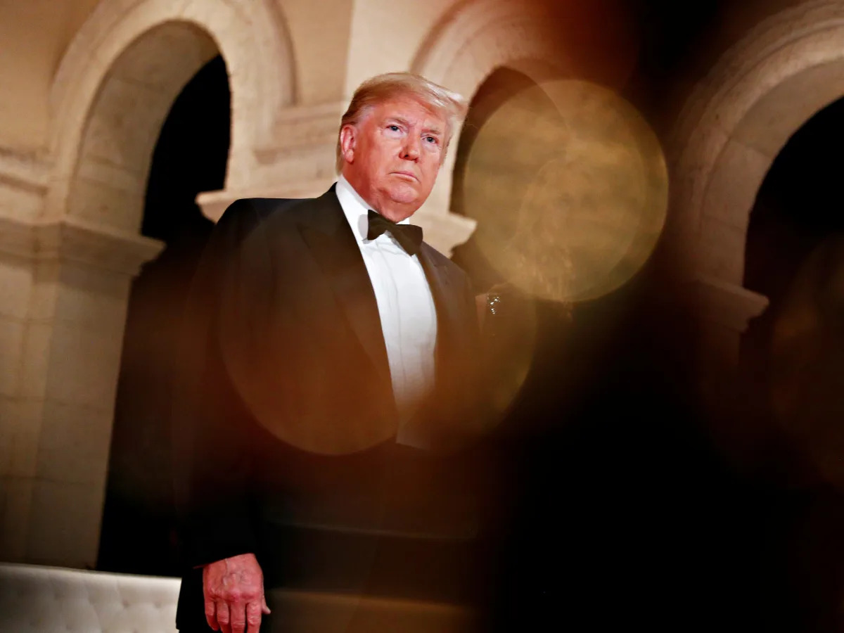 GOP candidates seeking to fundraise at Mar-a-Lago have to pay a fee and fill out a form to request Trump's presence and get a photo with him, report says