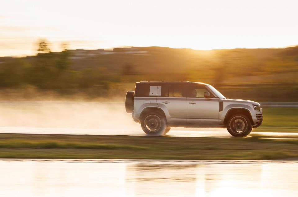 New Defender OCTA 將於 7 月 11 至 14日登場的 Goodwood Festival of Speed 活動中公開發表並進行動態首演。