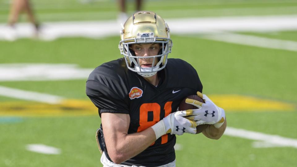 Ben Skowronek of Notre Dame runs after a catch during a Senior Bowl practice.