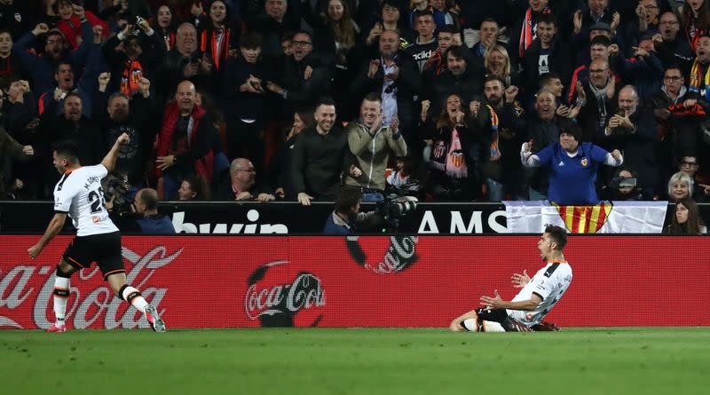 Foto del viernes del jugador del Valencia Gabriel Paulista celebrando tras marcar ante Atlético Madrid