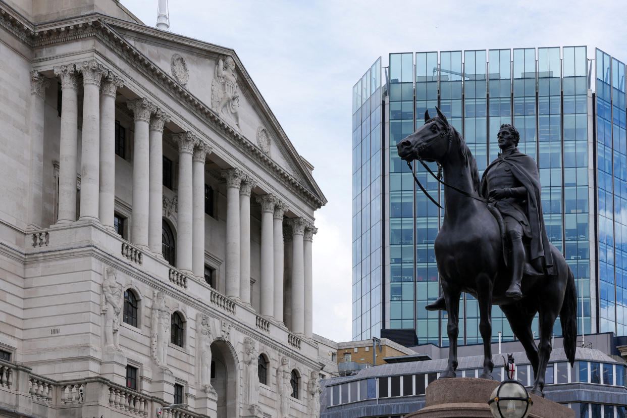 interest rates FILE PHOTO: A general view of the Bank of England (BoE) building, the BoE confirmed to raise interest rates to 1.75%, in London, Britain, August 4, 2022. REUTERS/Maja Smiejkowska/File Photo