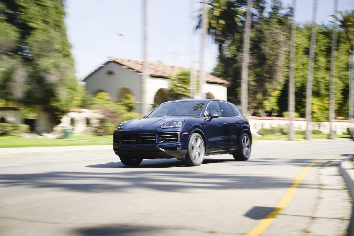 2024 porsche cayenne