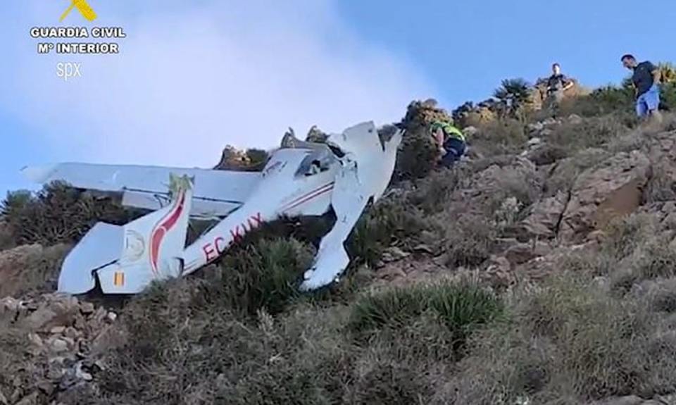 Un estudiante de piloto e instructor de vuelo británico ha muerto en un accidente aéreo en España