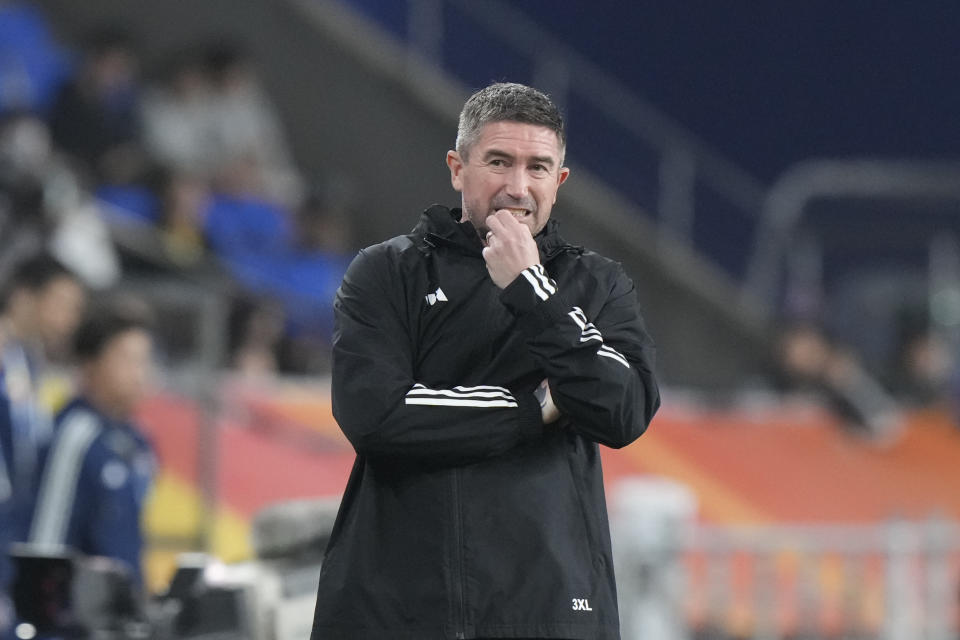 Yokohama F. Marinos' head coach Harry Kewell gestures during the first leg of the AFC Champions League semifinal soccer match between Ulsan Hyundai and Yokohama F. Marinos at the Ulsan Munsu Football Stadium in Ulsan, South Korea, Wednesday, April 17, 2024. (AP Photo/Ahn Young-joon)