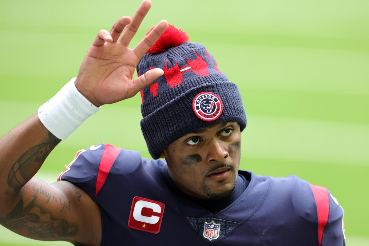 Deshaun Watson removes all Houston Texans references from social