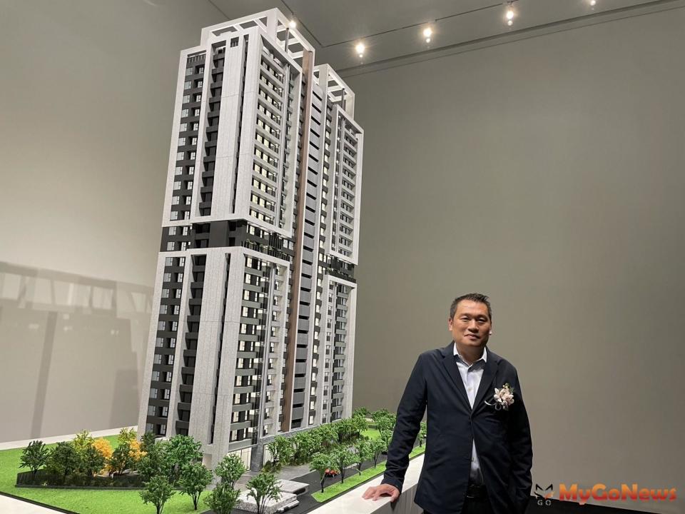 ▲昌傑建設總經理郭嘉傑表示，「昌傑謙謙」頂樓實價登錄每坪77-78萬元價位，是目前新竹市舊城區最高的實價登錄行情。
