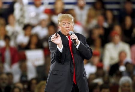 U.S. Republican presidential candidate Donald Trump speaks at a campaign rally at the Iowa State Fairgrounds in Des Moines, Iowa, December 11, 2015. REUTERS/Scott Morgan