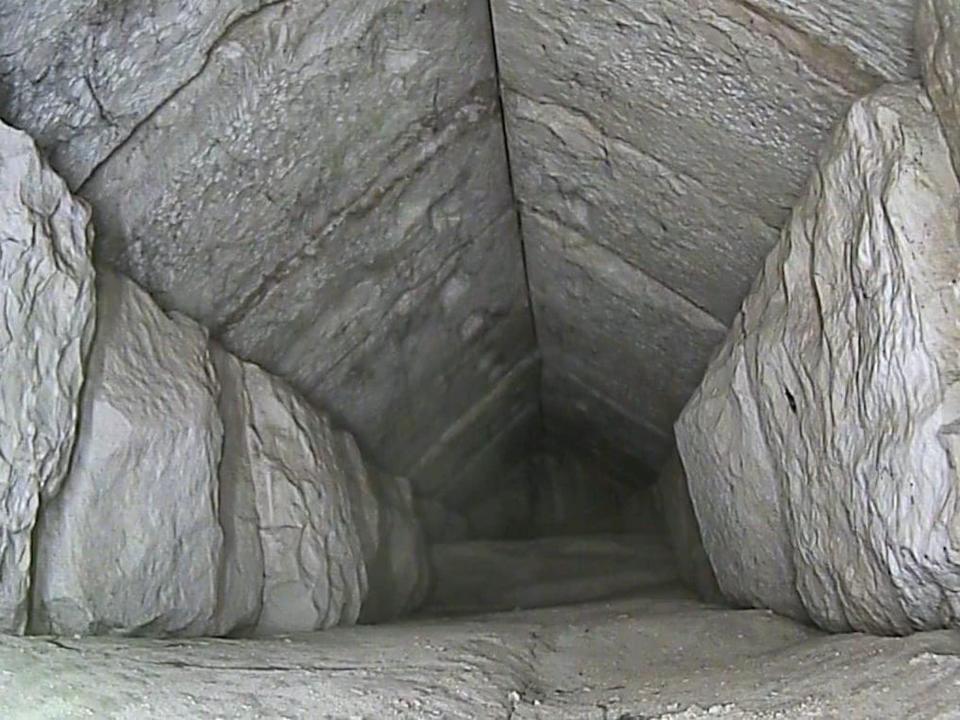 A picture of the chamber is shown here.