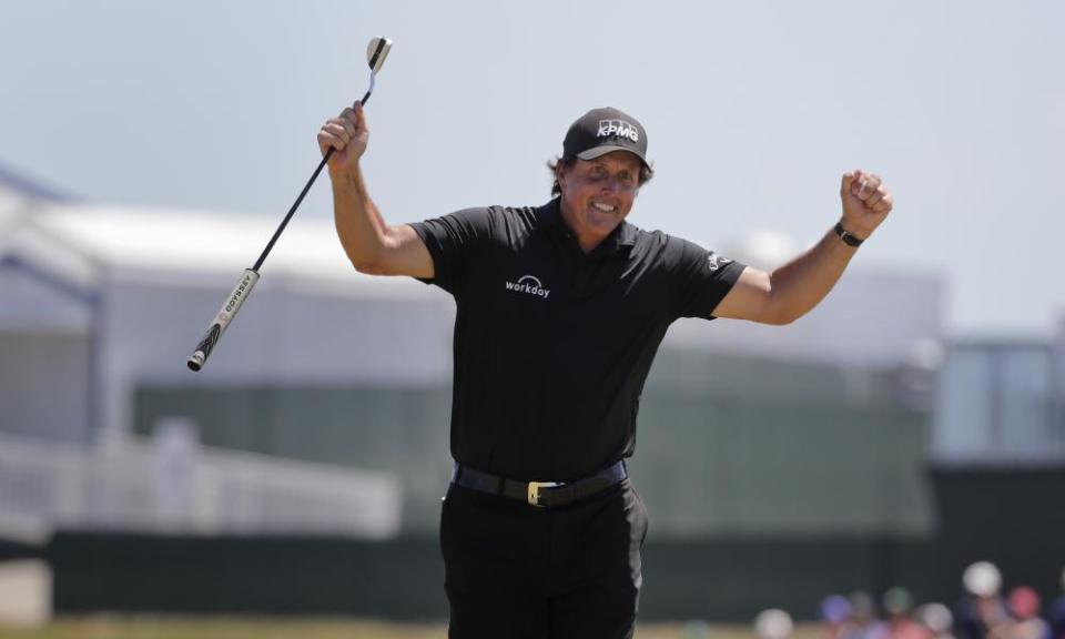 Phil Mickelson looked like he had won the Masters after a good par save at the 13th on Sunday, according to his playing partner Rickie Fowler.