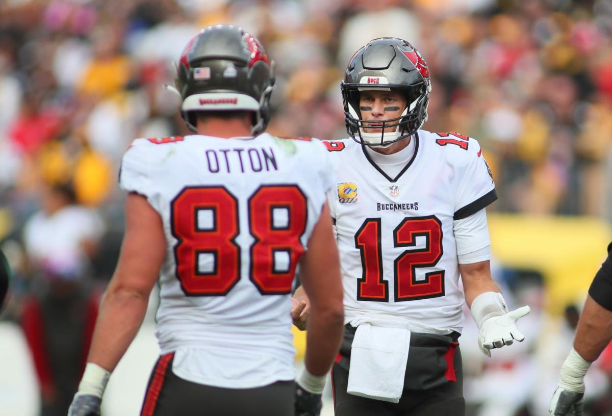 Cade Otton becomes 95th different NFL player to catch TD pass from