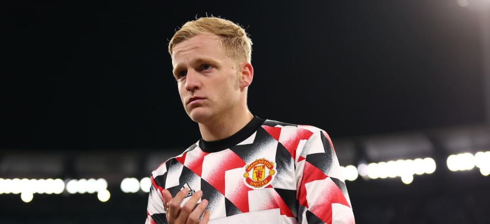 Donny van de Beek confirms Manchester United exit in emotional farewell message to fans