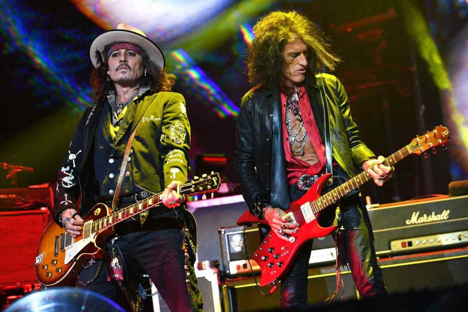 <p>Jim Dyson/Getty</p> Johnny Depp and Joe Perry of Hollywood Vampires