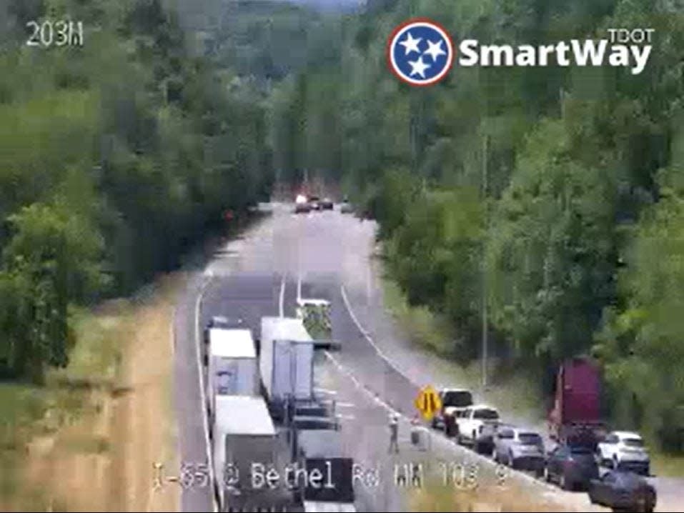 All lanes of I-65 southbound are closed at the Bethel Road exit in Robertson County, TDOT maps show.