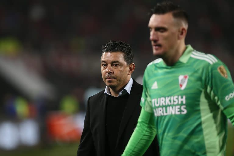 Marcelo Gallardo quedó enojado y abatido por el desenlace, a seis meses del final de su contrato con River; Franco Armani se destacó una vez más, frente a un Vélez que tuvo poco el balón por lo exigió.