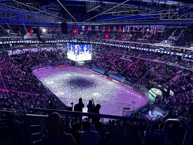 世界冰球錦標賽 布拉格體育館內比賽 2024世界冰上曲棍球錦標賽10日至26日於捷克舉行， 有多場賽事在布拉格O2體育館舉行。 中央社記者劉郁葶布拉格攝  113年5月27日 