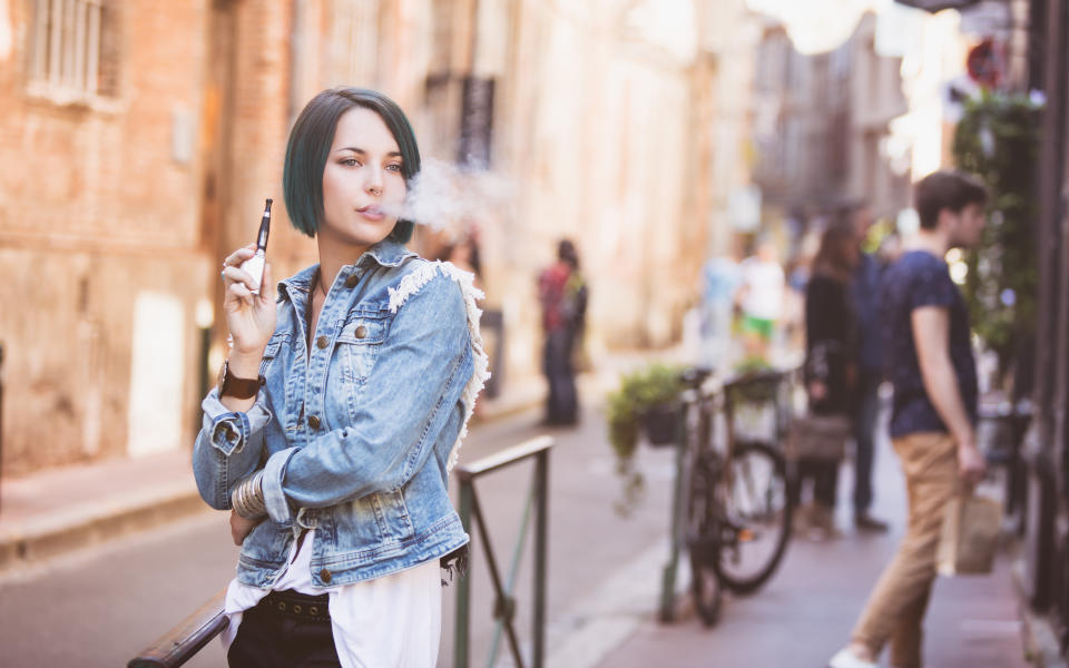 Experts have shared how to protect yourself from vape spiking. (Getty Images)