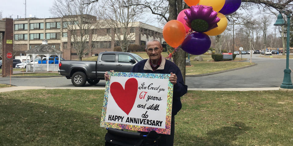 Bob Shellard marked his wedding anniversary with a special sign outside his wife's nursing home. (@NBCNewYork/Twitter)