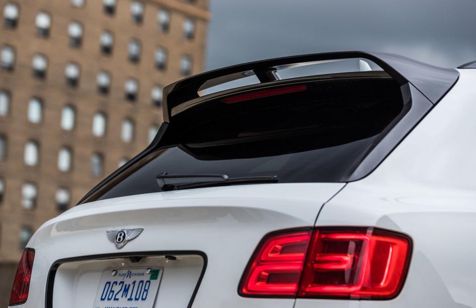 View Photos of the 2019 Bentley Bentayga V8