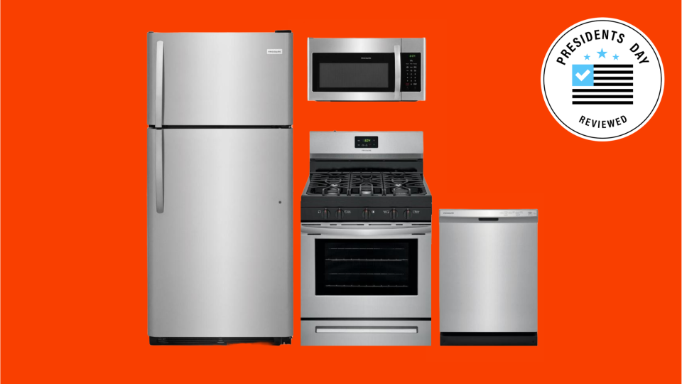 Save hundreds with this appliance bundle deal at Sears.