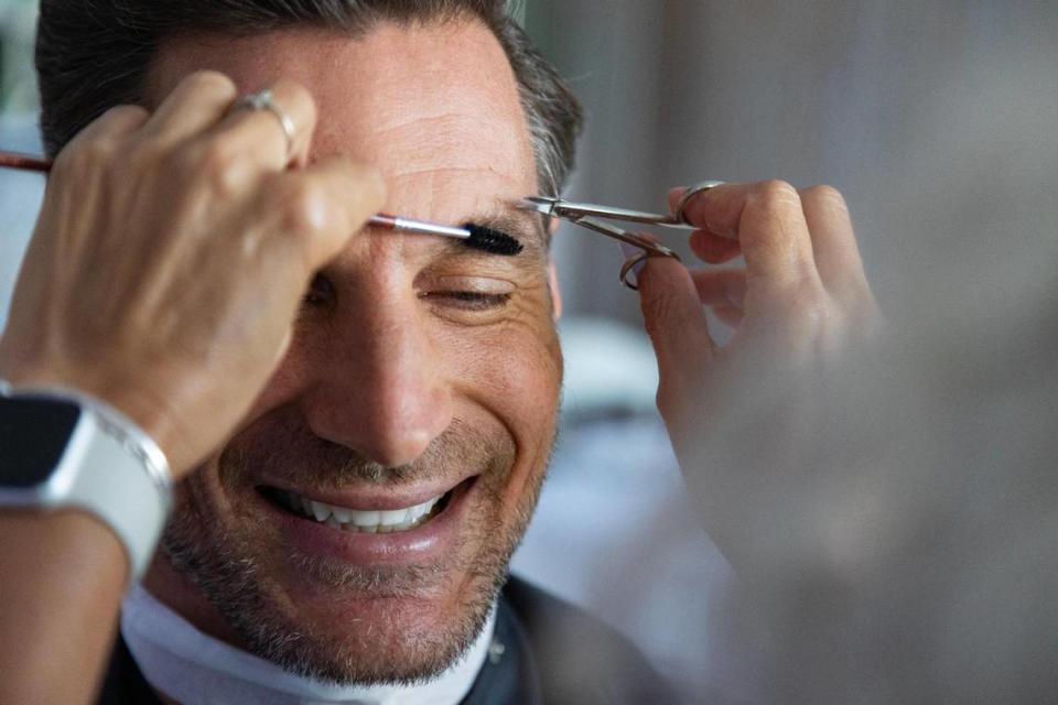 Lee touches up actor Lee Dahlberg’s eyebrows before he goes on set. One of Lee’s priorities while on the job is to make her subjects feel comfortable and able to relax and focus on doing their job. “Being able to do what I do and help others – it’s a blessing.” Lauren Witte/lwitte@miamiherald.com