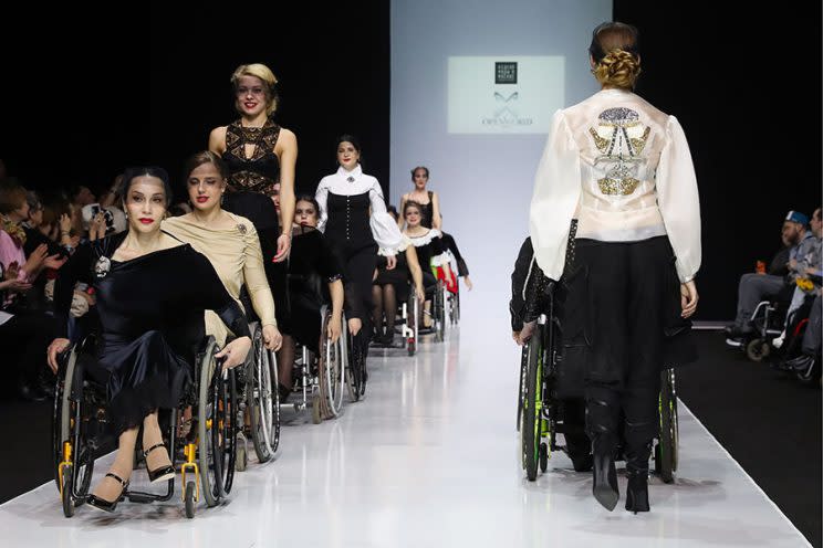 wheelchair models, moscow fashion week