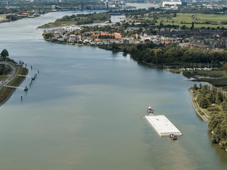 02   Powerhouse Company   Floating Office Rotterdam   still by Marcel IJzerman