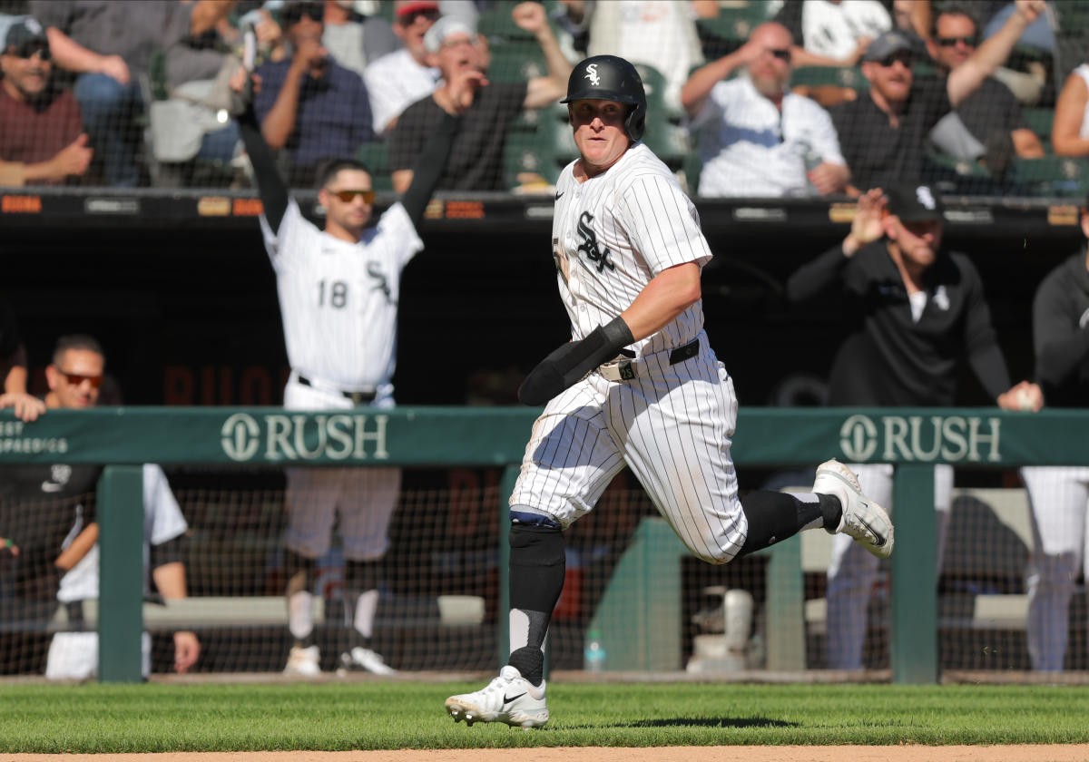 The White Sox win for the third time in a row, the Angels set a franchise record for losses in a season