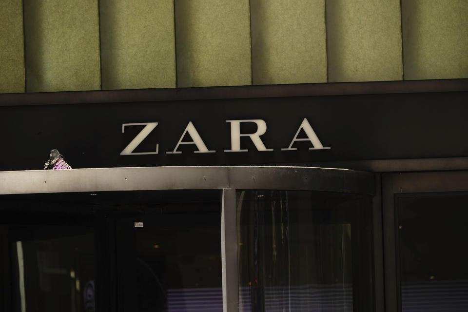 Photo by: John Nacion/STAR MAX/IPx 2020 5/20/20 A view of Zara Store during the coronavirus pandemic on May 20, 2020 in 5th Ave., New York City. COVID-19 has spread to most countries around the world, claiming over 316,000 lives with over 4.8 million infections reported.