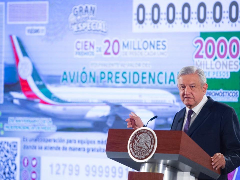 Andres Manuel Lopez Obrador announcing raffle.