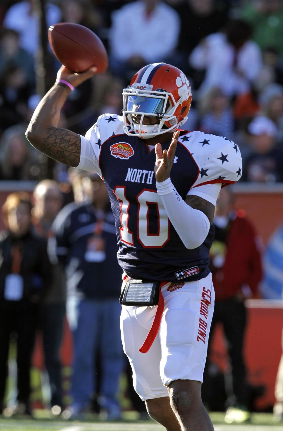 North quarterback Tajh Boyd, of Clemson, throws a pass during the first half of the Senior Bowl NCAA college football game against the South team on Saturday, Jan. 25, 2014, in Mobile, Ala. (AP Photo/Butch Dill)