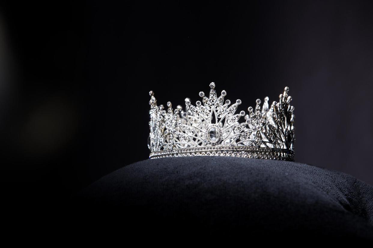 pageant crown