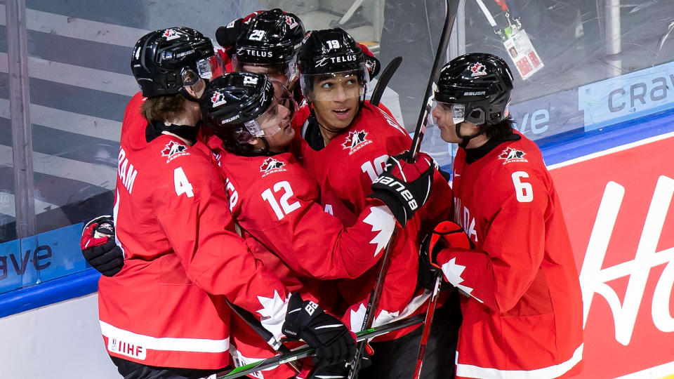 EDMONTON, AB - DECEMBER 29: Bowen Byram #4, Jakob Pelletier #12, Jack Quinn #29, Quinton Byfield #19 and Jamie Drysdale #6 of Canada celebrate Byfield's goal against Switzerland during the 2021 IIHF World Junior Championship at Rogers Place on December 29, 2020 in Edmonton, Canada. (Photo by Codie McLachlan/Getty Images)