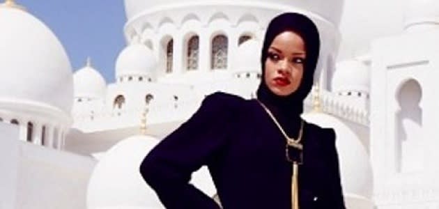 Rihanna's mosque behaviour 'improper'
