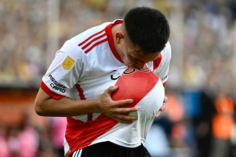 Barco celebra el gol que le hizo a Rosario Central en noviembre de 2023