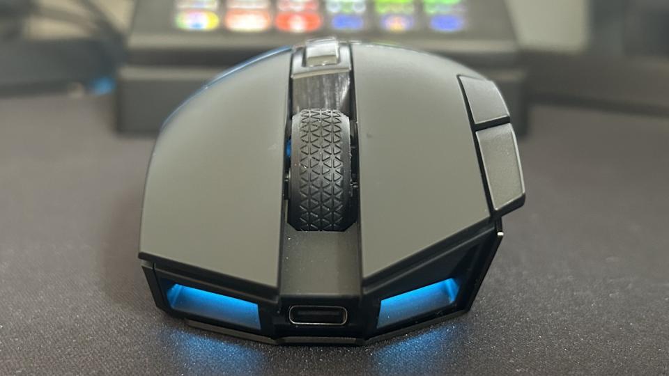 Corsair Darkstar Wireless front