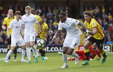 Britain Soccer Football - Watford v Swansea City - Premier League - Vicarage Road - 15/4/17 Swansea City's Leroy Fer in action with Watford's Daryl Janmaat Reuters / Peter Nicholls Livepic