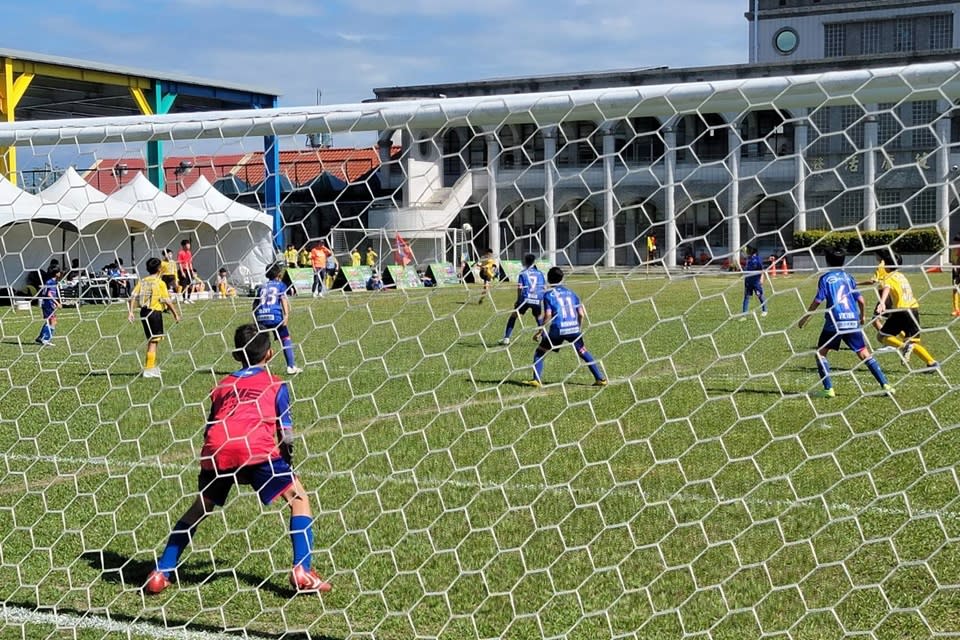 第13屆國泰世華旭村盃全國少年足球邀請賽，今(2)起一連4天在臺東縣豐里國小登場。