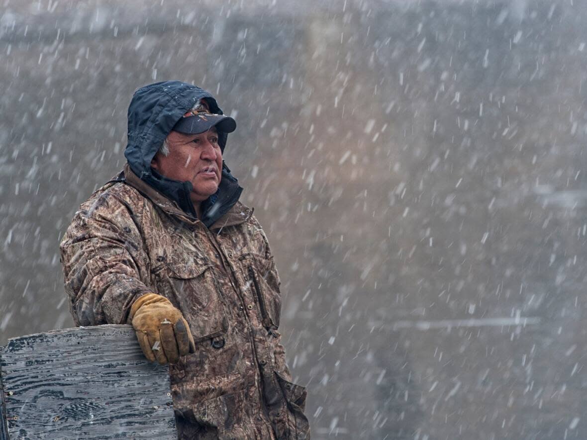 Robert Bruce Jr., who died on Sunday at 74, is remembered by friends as a funny yet serious man. He served as chief of the Vuntut Gwichin First Nation from 1992 to 1996. (Peter Mather - image credit)