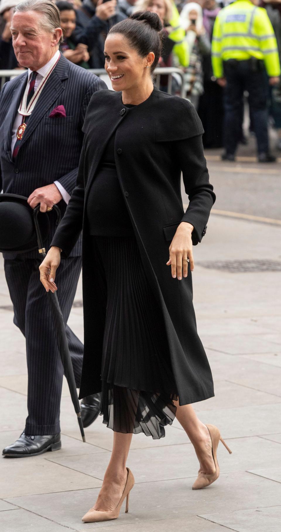 meghan markle black givenchy