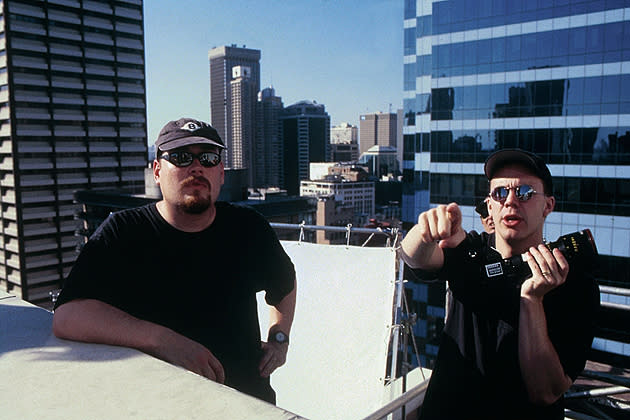 Andy und Larry Wachowski beim Dreh zu Matrix 1999 (Bild: ddp/pwe)