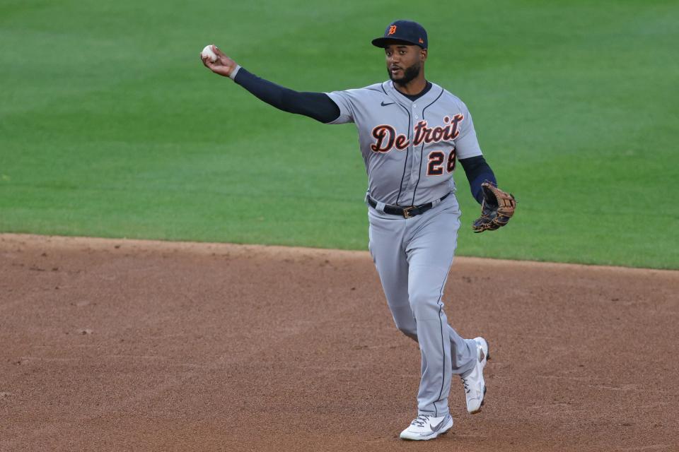 Tigers shortstop Niko Goodrum throws the ball to first base for an out during the first inning at Yankee Stadium on Friday, April 30, 2021.