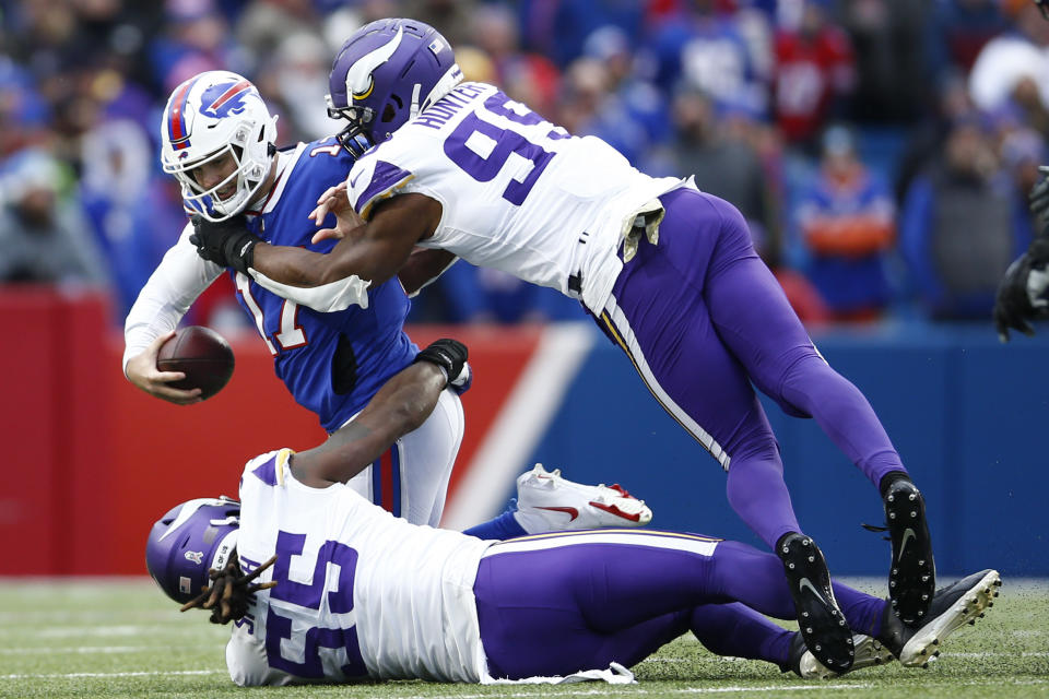 Josh Allen struggled late on Sunday in the Bills' wild loss to the Minnesota Vikings. (Isaiah Vazquez/Getty Images)